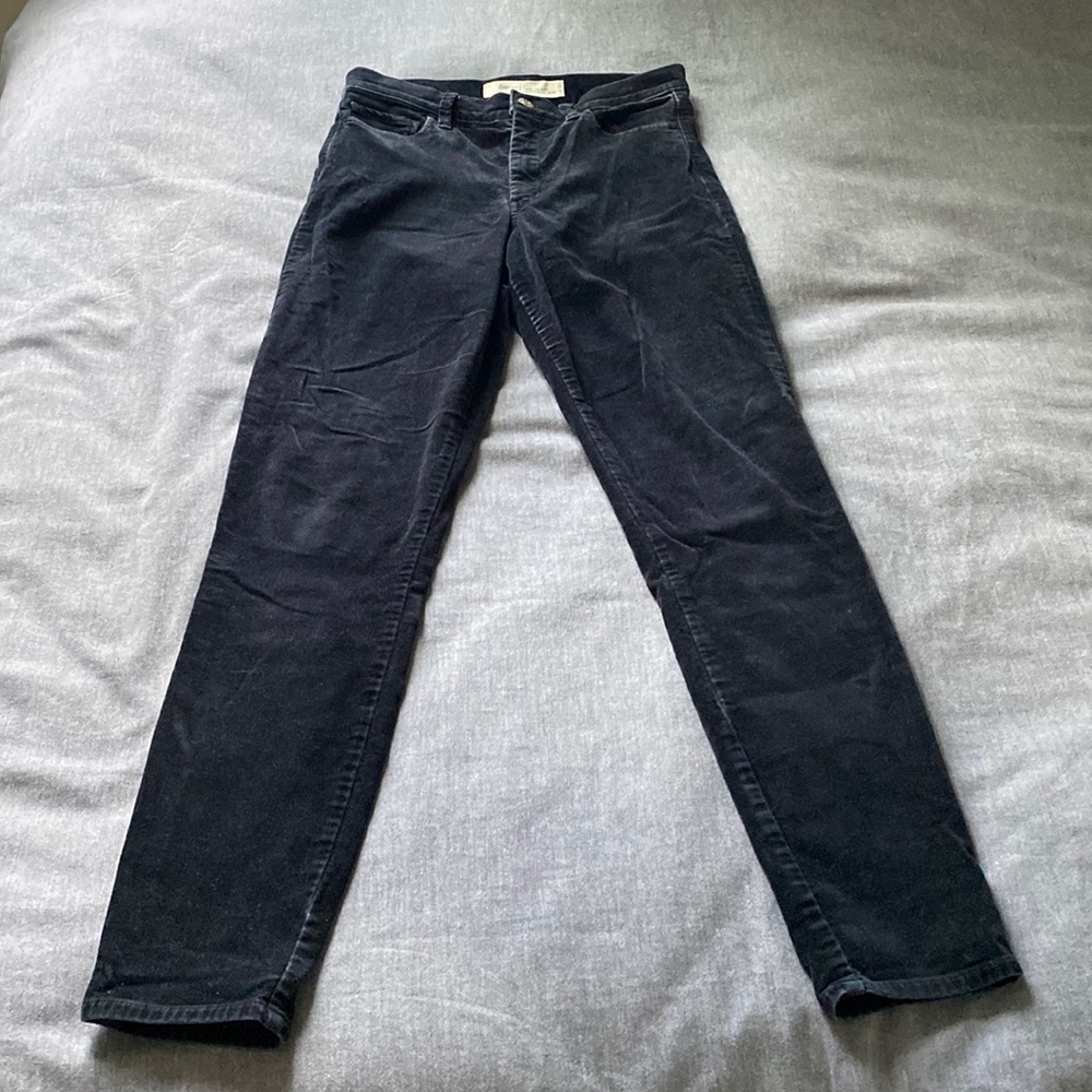 GAP Velvet True Skinny Super High Rise Black Pant Women’s
